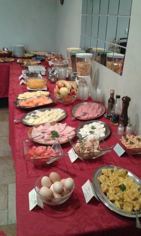 Albergo Ristorante Monterosa Ameno Zewnętrze zdjęcie