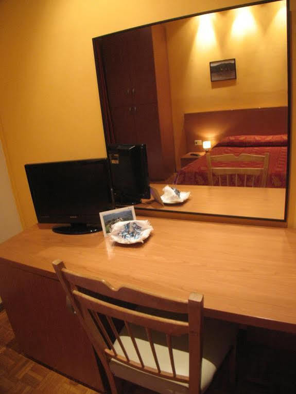 Albergo Ristorante Monterosa Ameno Zewnętrze zdjęcie